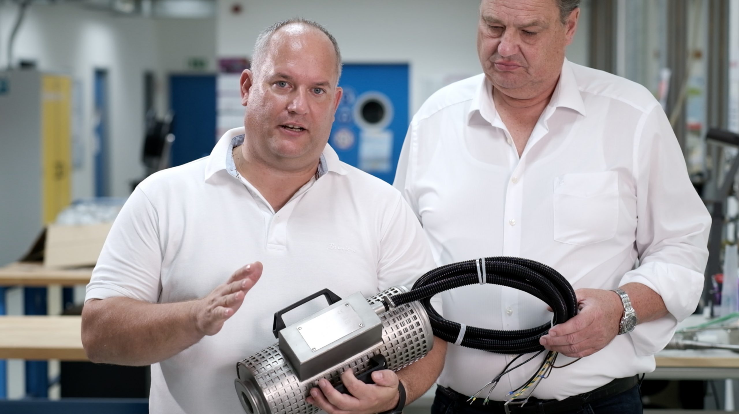 Beheizungslöungen von ThermoExpert, Verdampfer, Axialkompensatoren, Längenausgleich, 8KW